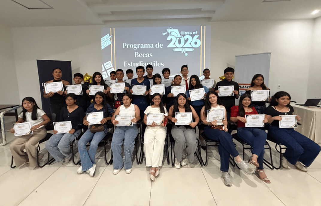 entrega becas plastigama wavin
