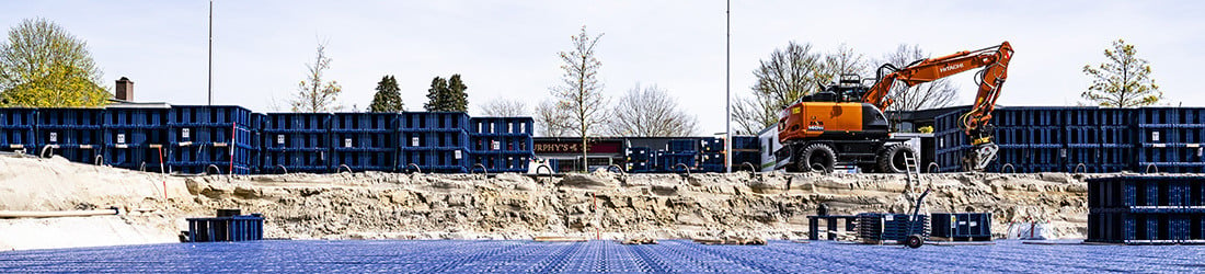 Dankzij driehoeksverhouding geslaagde installatie regeninfiltratiekratten in centrum Nijverdal