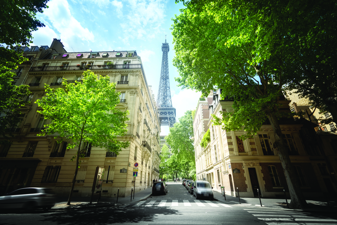 Original Paris visual Lets build lasting cities300dpi100x67mmDNR52337