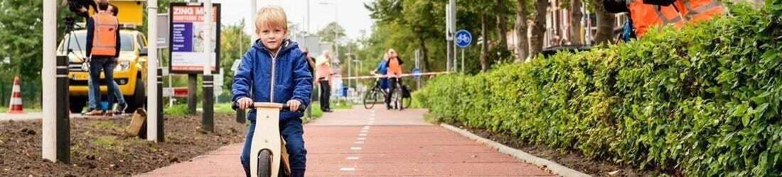 Z oceánů do měst. Recyklované plasty jako stavební materiál pro cyklostezky