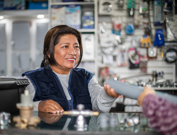 Solo el 10% de los trabajadores del sector construcción en Perú son mujeres